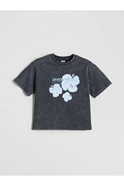 LC Waikiki RMZ GİYİM FARKIYA تي شيرت بناتي مزين بالزهور وياقة روبا