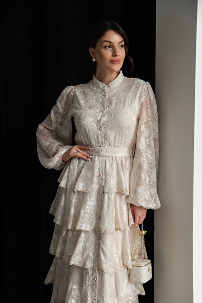 Julidress Rochie cu nasturi, broderie, curea în talie, detaliu elastic la tal...