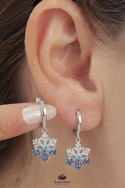 Lucente Jewellery 925 Ayar Mavi Beyaz Taşlı Kar Tanesi Kararma Karşıtı Rodyum Güçlendirmeli Gümüş Sevgiliye Eşe Kız Arkadaşa Anneye Doğum Günü Yılbaşı Hediyesi Kartanesi Şık & Zarif 1 Çift Sallantılı Halka Küpe