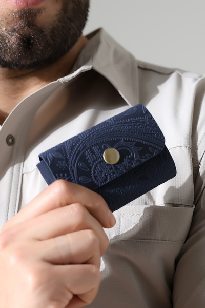TeriArte Genuine Leather Palm Card Holder, Real Leather Minimal Card Holder, Single Snap Wallet, Unisex Card Holder