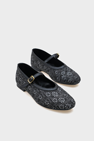 Capone Outfitters Carleen Tokalı Bantlı Fileli Çiçek Desenli Yuvarlak Burunlu...