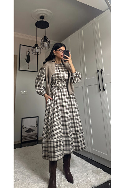 Gizuu Ekose Desenli Krem Kuşaklı Midi Elbise