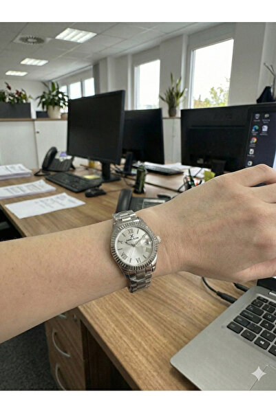 Daniel Klein Kadın Gümüş Renk Roma Rakamlı Takvimli Klasik Hediyelik Metal Ko...