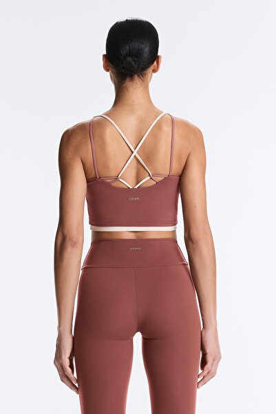 Oysho قميص داخلي بدون أكمام من كومفورتلوكس