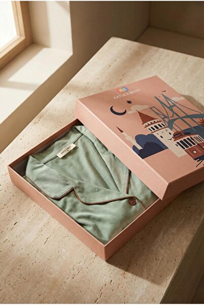 Katia&Bony Kadın İstanbul Serisi Tren Desenli Premium Kutulu Pijama Takımı Yeşil