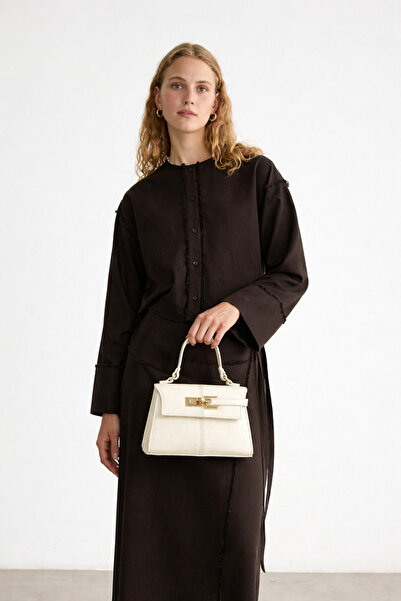 Assia Atelier Krem Renk Kilit Tokalı Kadın Çanta – Omuz ve El Kullanımlı Kutu...