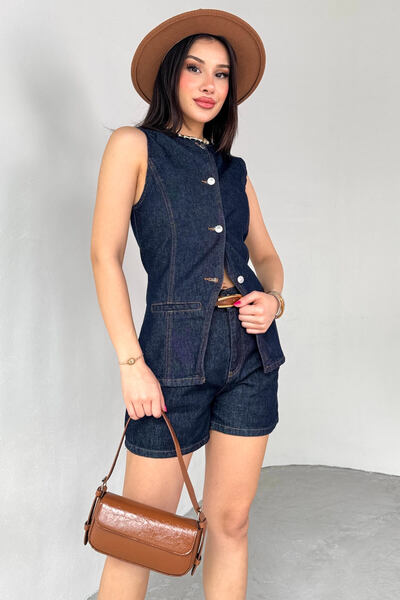 Cappmoda TKM-0432 Темно-синій джинсовий жилет на ґудзиках, шорти-бойфренд, по...