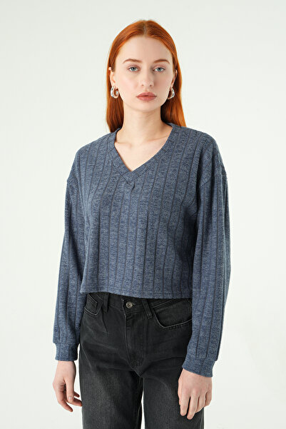 Rays 8259A بلوزة برقبة على شكل حرف V باللون النيلي