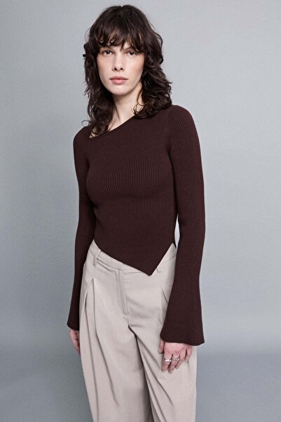 VATKALI Bluză tricotată cu mâneci spaniole și guler asimetric