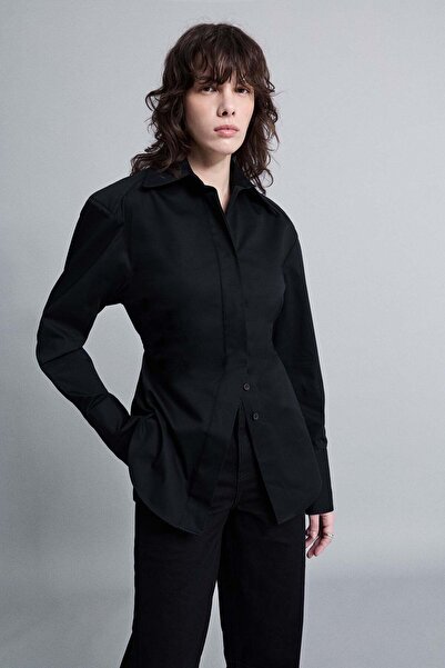 VATKALI Cămașă cu umeri puternici, mulată pe corp