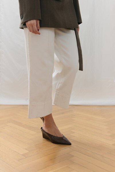 LUTVELIZADE Γόβες 2518 - Γυναικείες γόβες με χαμηλό τοπ, μυτερή μύτη, καφέ χρώμα