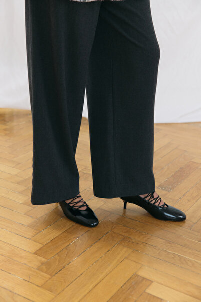 LUTVELIZADE Tocuri înalte 2605 - Tocuri scurte negre pentru femei cu detaliu ...