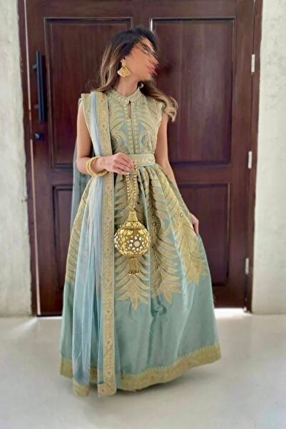 ROES Computer-made jalabiya with royal embroidery 2026