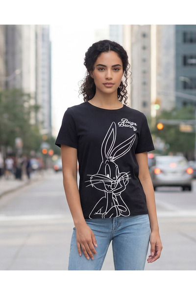 REDTAG تيشيرت نسائي أسود فضفاض مطبوع عليه صورة باغز باني