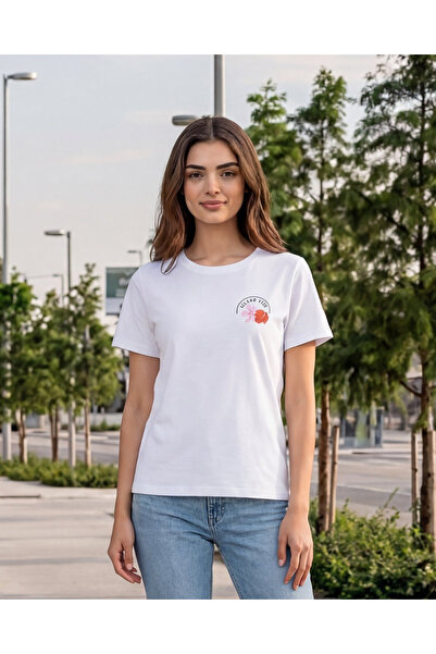 REDTAG تي شيرت نسائي أبيض مطبوع