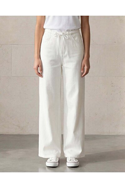 REDTAG بنطلون نسائي أبيض طويل سهل الارتداء