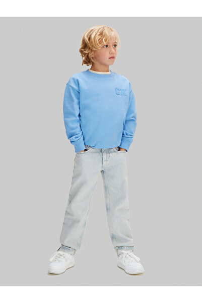 Calvin Klein جينز بقصة مستقيمة من دنيم