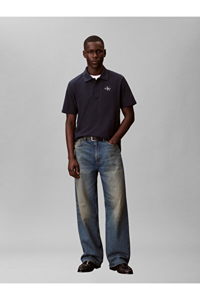 Calvin Klein جينز بأكمام قصيرة سهل الارتداء بشعار أحادي