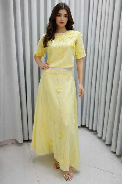 hawaa closet An elegant set in a soft yellow color that highlights the beauty...