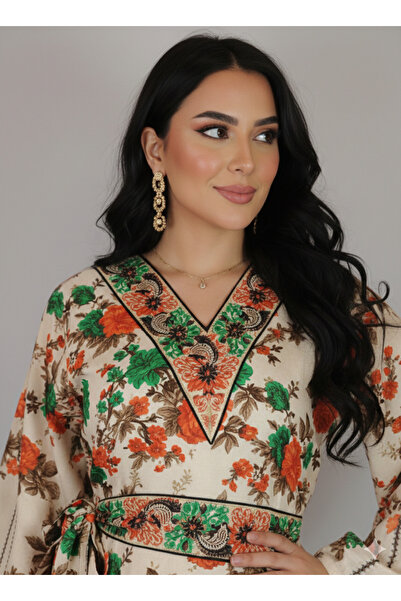 ASIAN Nargis Jalabiya: An elegant jalabiya made of taffeta fabric with floral...