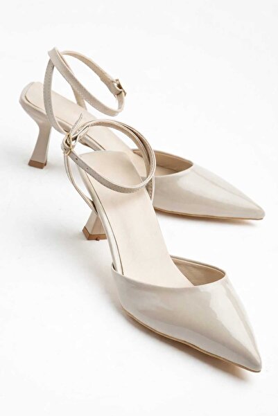 AYENDE MODA حذاء نسائي ذو كعب رفيع من نوير لاين باللون البيج - حذاء بسيط بحزا...