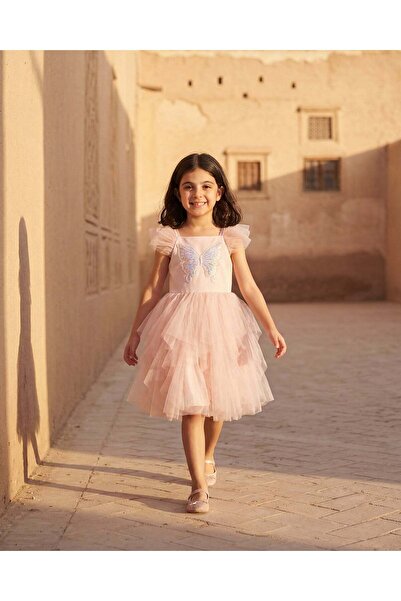 REDTAG فستان بناتي وردي فاتح مزين برقعة فراشة وكشكشة