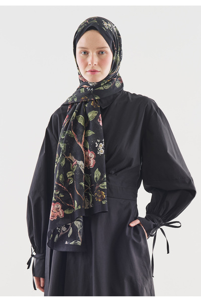 Fresh Flower Rain Patterned Cotton Viscose Shawl Black