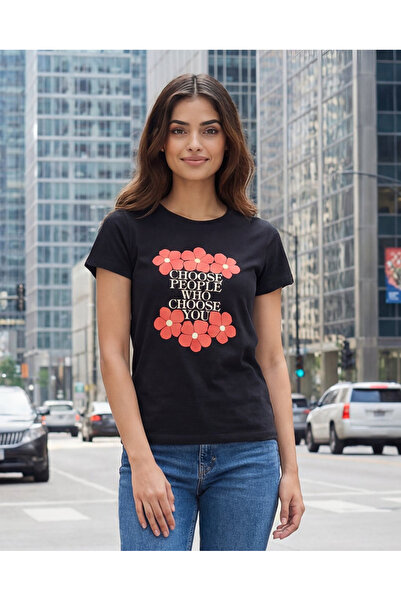 REDTAG تيشيرت نسائي أسود مطبوع برسومات