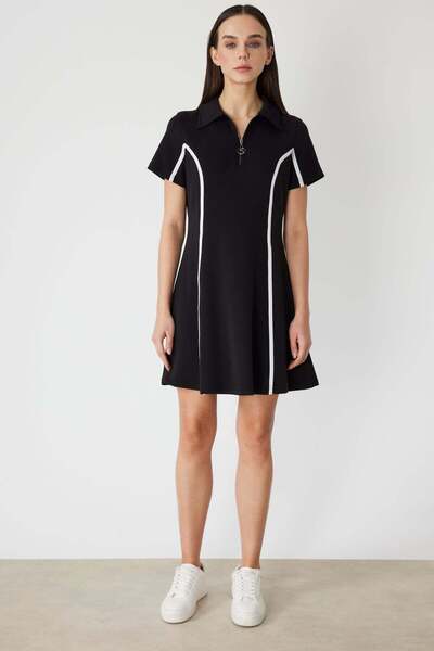 ON Μίνι φόρεμα με φερμουάρ στο λαιμό και λεπτομέρεια ρίγας