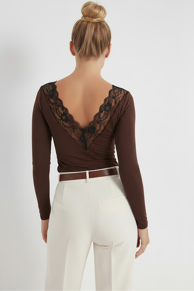 Sienza Γυναικεία Δαντελένια Λεπτομερής Μπλούζα με V λαιμόκοψη