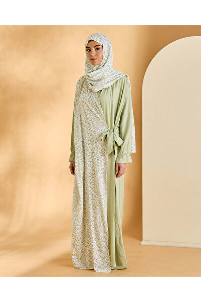 REDTAG فستان صلاة نسائي أخضر اللون برباط جانبي مع بوشاح