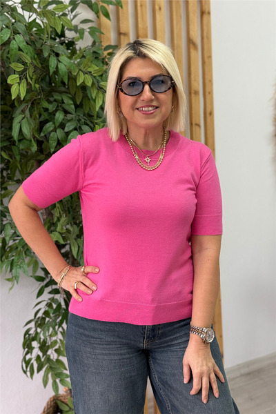 By Esra Celkan Pink Crew Neck Short Sleeve Lycra Knitwear