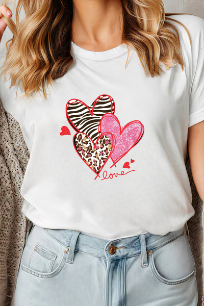 Sarah's Boutique Women's T-shirt – 100% cotton – "All Kinds of Love"