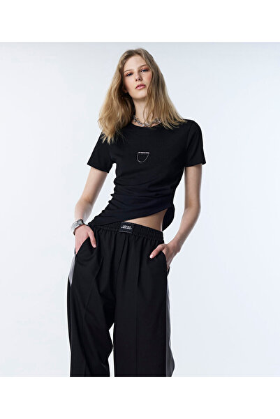 Twist ZİNCİR AKSESUARLI ASİMETRİK TİŞÖRT