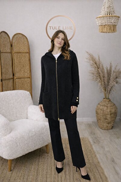 GÜLSELİ SİYAH ANGORA HIRKA