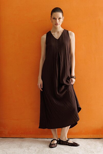 Mixray 4700 Women's V-Neck Pleated Front Dress Brown