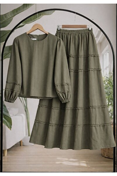 TrendParis Set cu fustă și top cu detalii cu volane