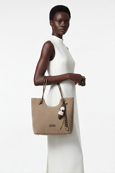 Nemesis Shoes Bernelle Women's Shoulder Bag with Mink Charm Accessories