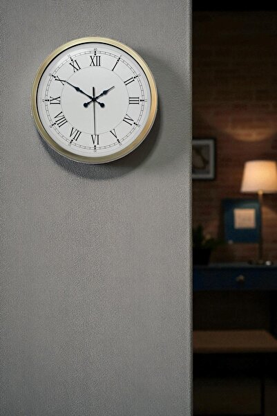Cetiner Group Retro Modern Roman Numeral 40 cm Metal Wall Clock