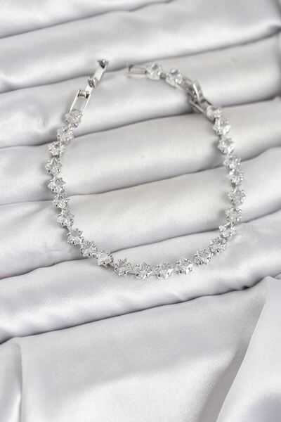 Clariss YRTCL Kare Zirkon Taşlı Gümüş Renk Pirinç Su Yolu Kadın Bileklik