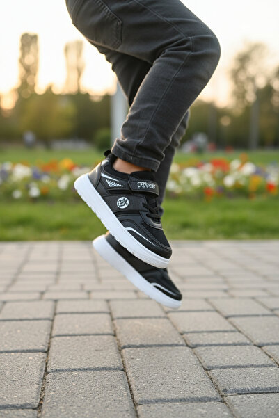 enoch Sporty Children's Sneakers with Laces and Velcro