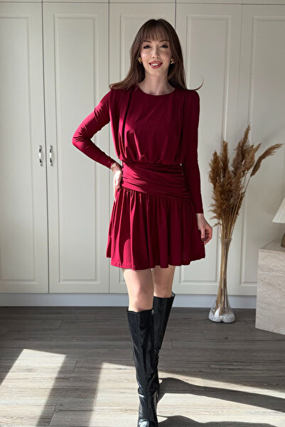 Dilay Gökoğlu Butik Κοντό φόρεμα με βολάν και λεπτομέρεια στη μέση