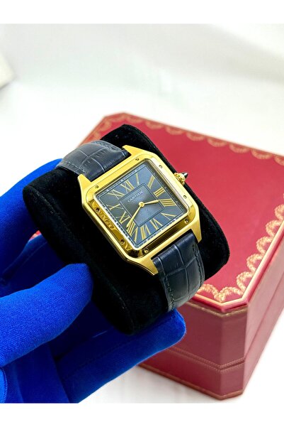 Watch A men's watch with a sophisticated design that combines elegance and pr...