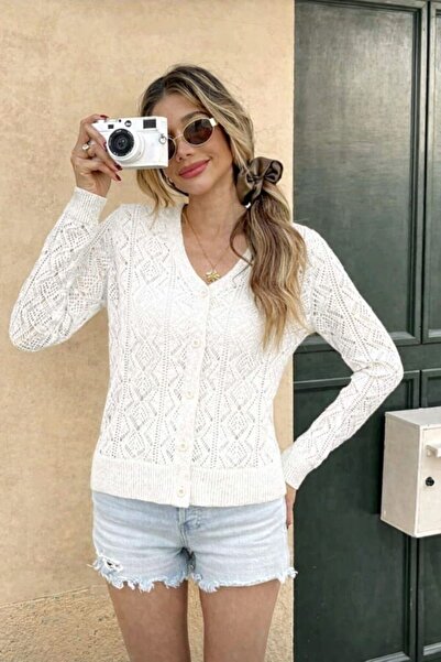 Gülçin Coşkun Baklava Desen V Yaka Düğmeli %100 Pamuk Kadın Triko Hırka