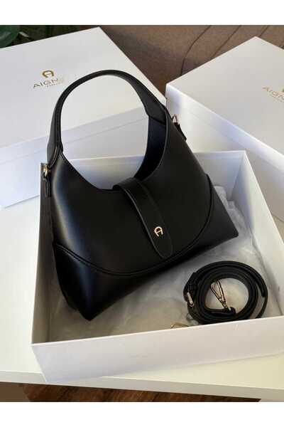 Generic A uniquely designed shoulder bag with accessories