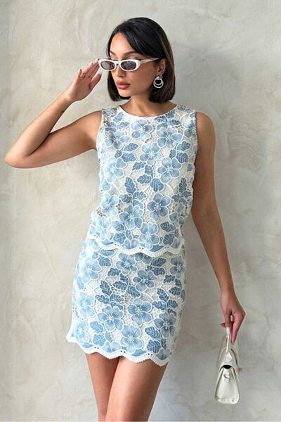 Caddebostan Moda Women's Lace Detailed Mini Skirt Stylish and Modern Design