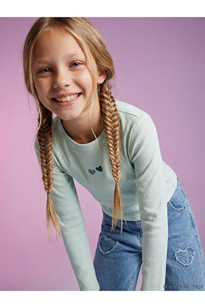 LC Waikiki منتجات فريزن ستور التي لا مثيل لها I تي شيرت بناتي مطرز بياقة صفرية