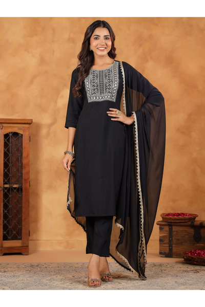 Janasya by Styli Embroidered Straight Kurta and Trousers with Dupatta Set
