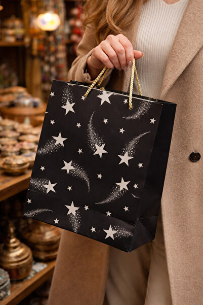 BİLGİ K K حقيبة كرتون فاخرة برباط ونمط نجمة سوداء، حقيبة هدايا مقاس 26x32x12 ...