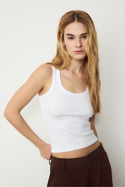 Stradivarius Ribbed racerback T-shirt